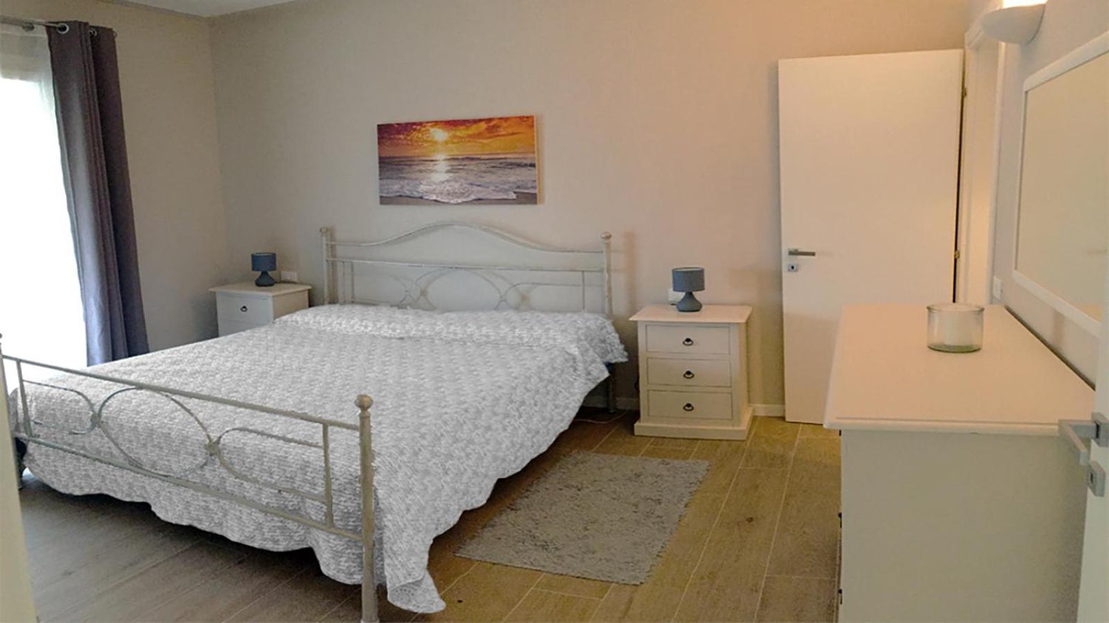 Residence Elegance Ville Ed Appartamenti A Porto Pino Exterior foto